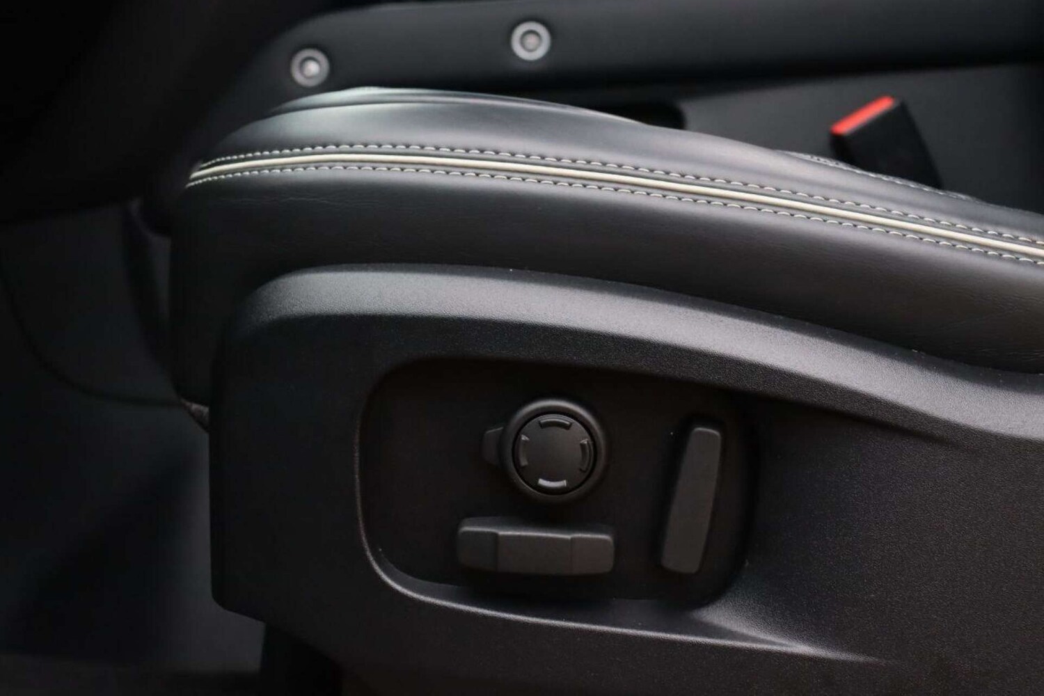 Used Land Rover Defender 2022 for sale - 77523140: Photo 37