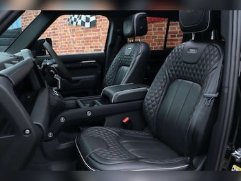 Used Land Rover Defender 2022 for sale - 77523140: Photo