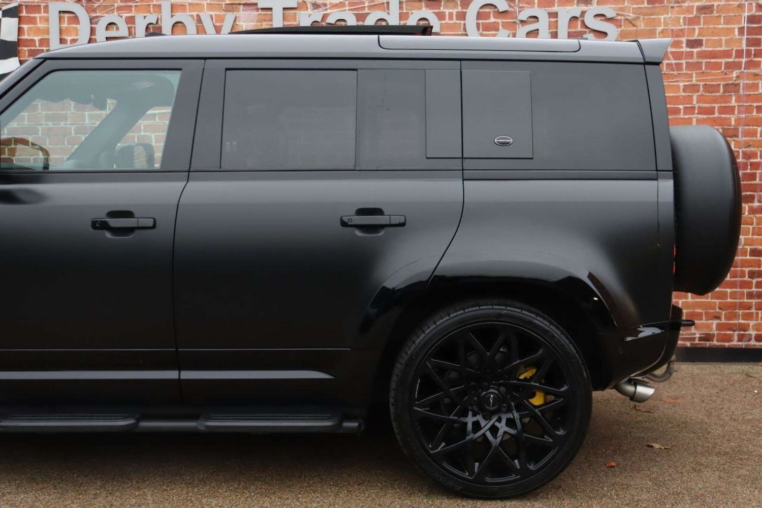 Used Land Rover Defender 2022 for sale - 77523140: Photo 8