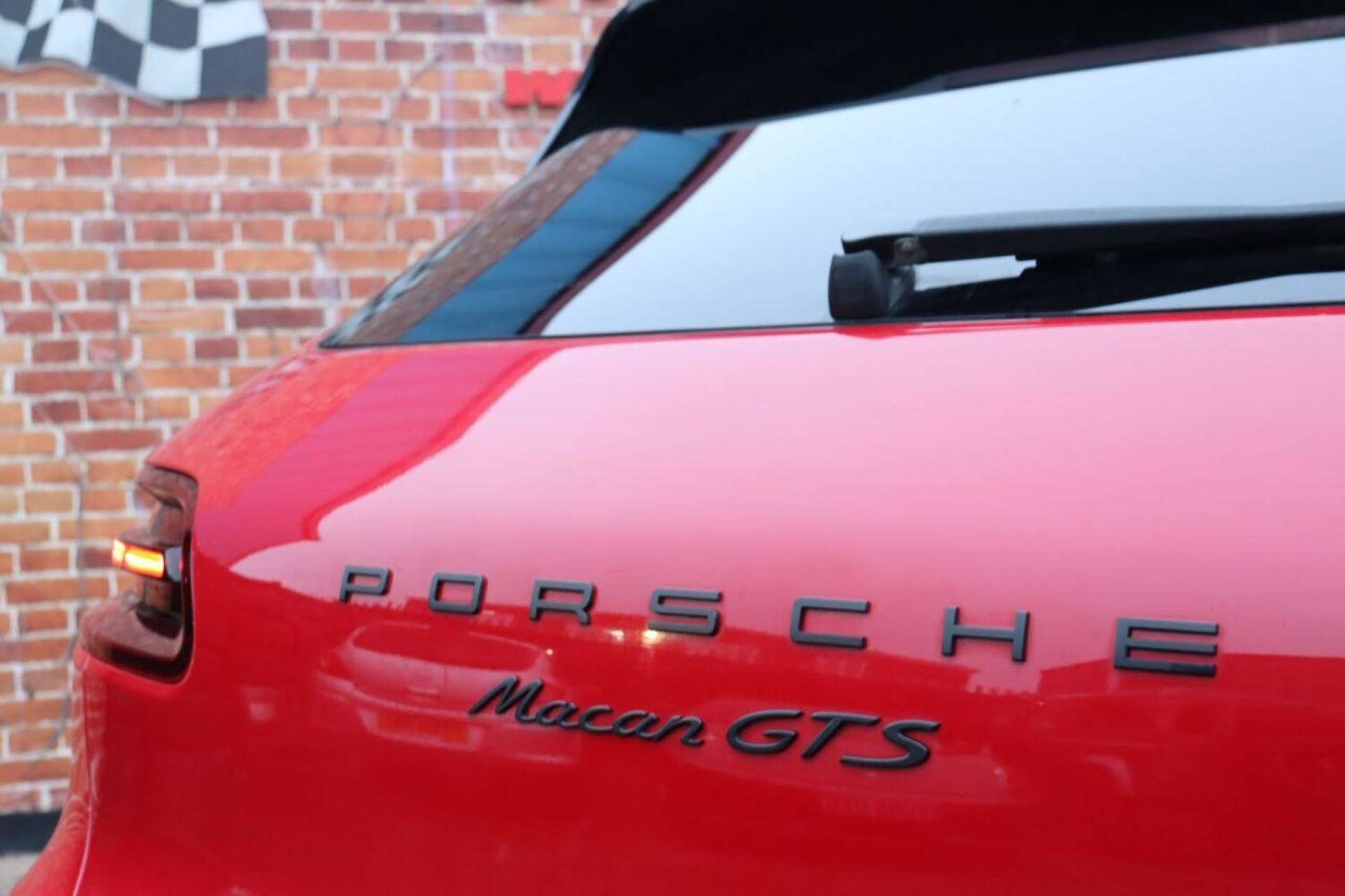 Used Porsche Macan 2017 for sale - 77523102: Photo 25