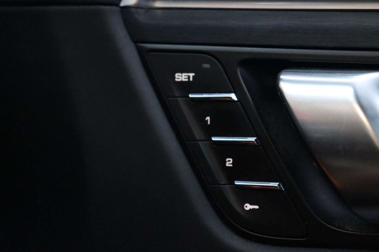 Used Porsche Macan 2017 for sale - 77523102: Photo 27