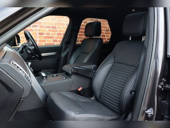 Used Land Rover Discovery 2022 for sale - 76345946: Photo