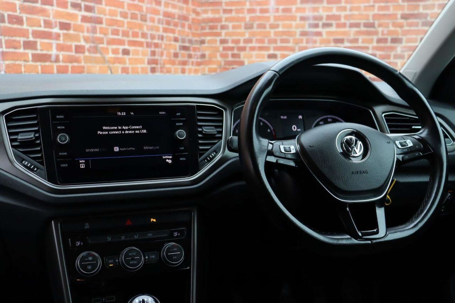 Used Volkswagen T-Roc 2018 for sale - 77519265: Photo 12