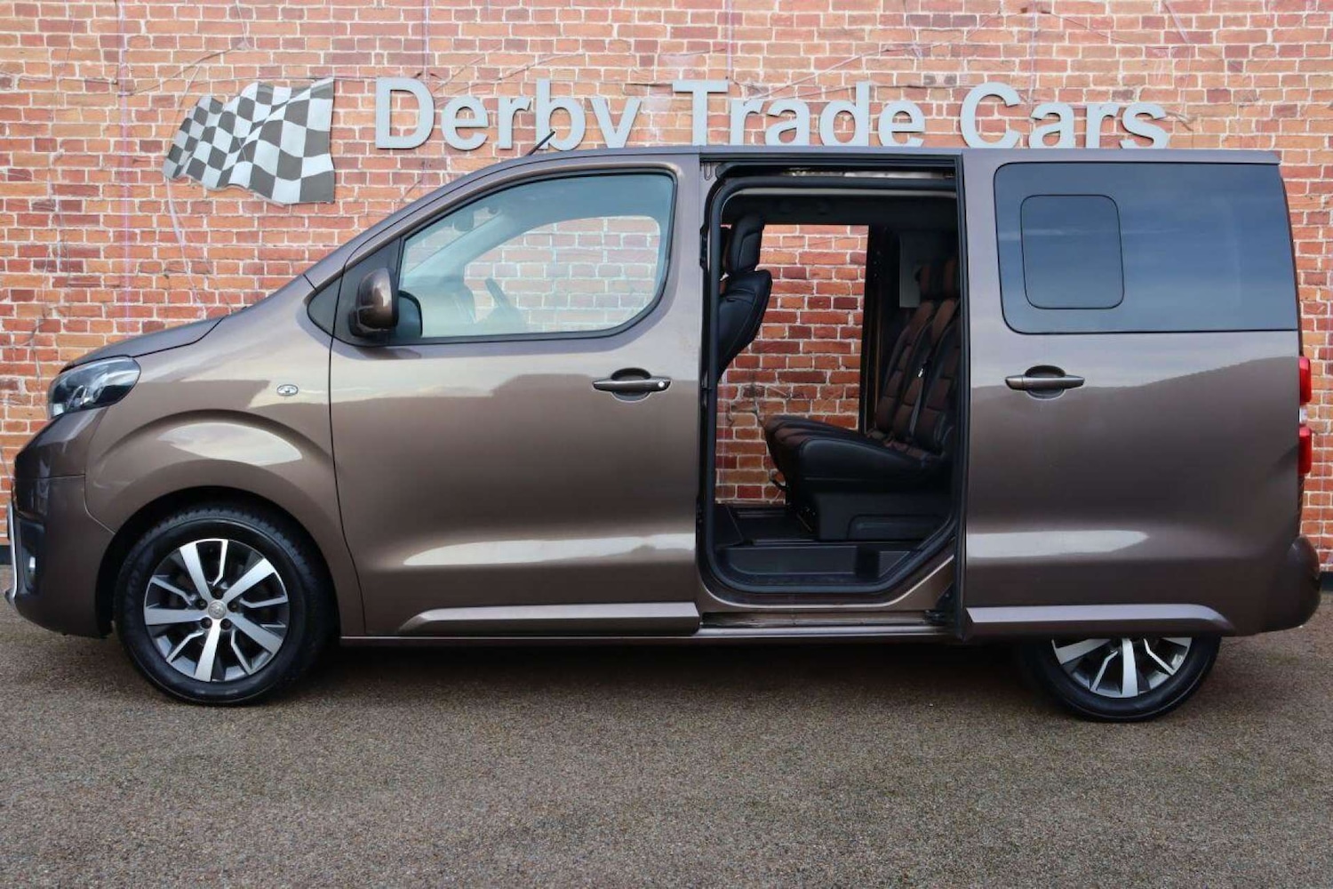 Used Toyota PROACE CITY Verso 2018 for sale - 77523086: Photo 2