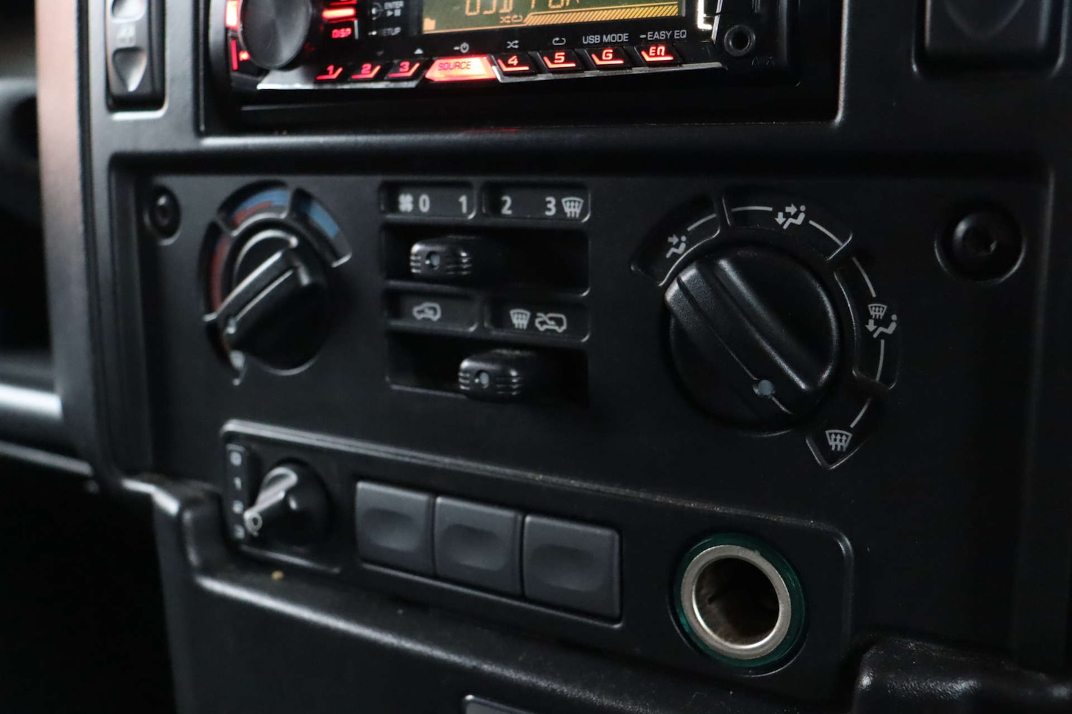 Used Land Rover Defender 2009 for sale - 77547689: Photo 20