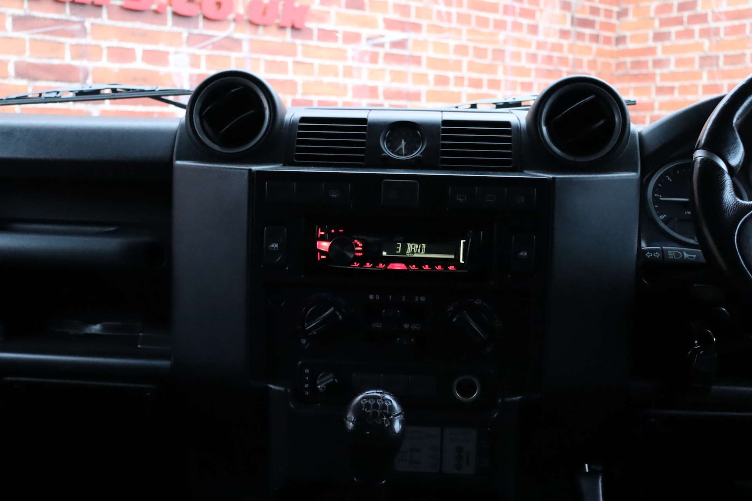 Used Land Rover Defender 2009 for sale - 77547689: Photo 22