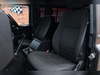 Used Land Rover Defender 2009 for sale - 77547689: Photo