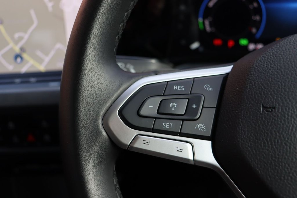 Used Volkswagen Golf 2023 for sale - 76605017: Photo 11