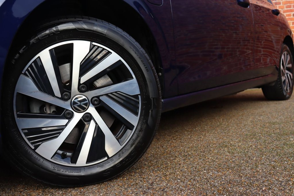 Used Volkswagen Golf 2023 for sale - 76605017: Photo 7