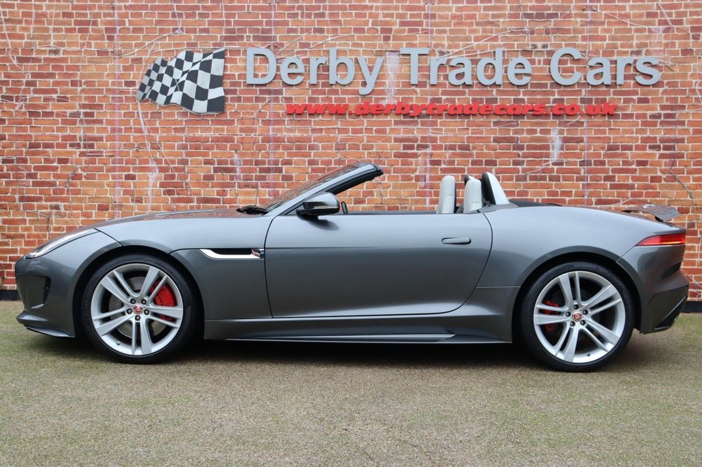 Used Jaguar F-Type 2015 for sale - 76798204: Photo 2
