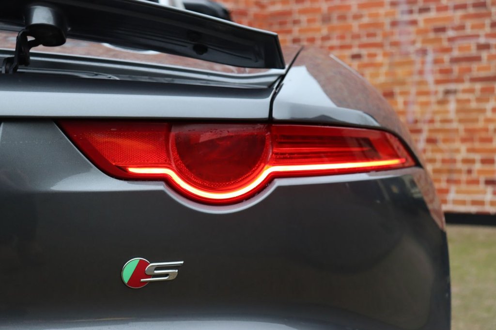 Used Jaguar F-Type 2015 for sale - 76798204: Photo 34