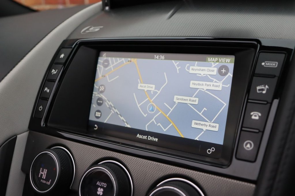 Used Jaguar F-Type 2015 for sale - 76798204: Photo 37