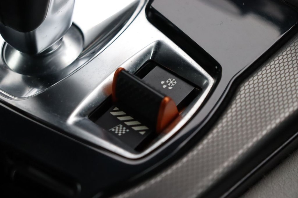 Used Jaguar F-Type 2015 for sale - 76798204: Photo 40