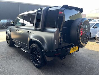 Used Land Rover Defender 2023 for sale - 77781037: Photo