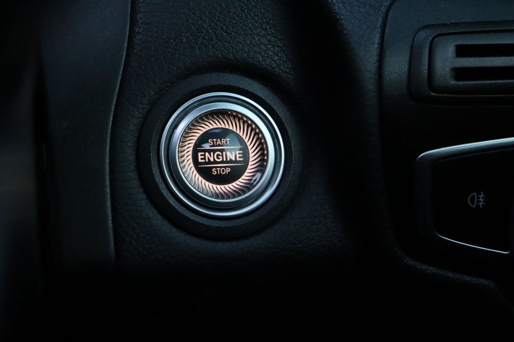 Used Mercedes-Benz GLC 2019 for sale - 76900874: Photo 19