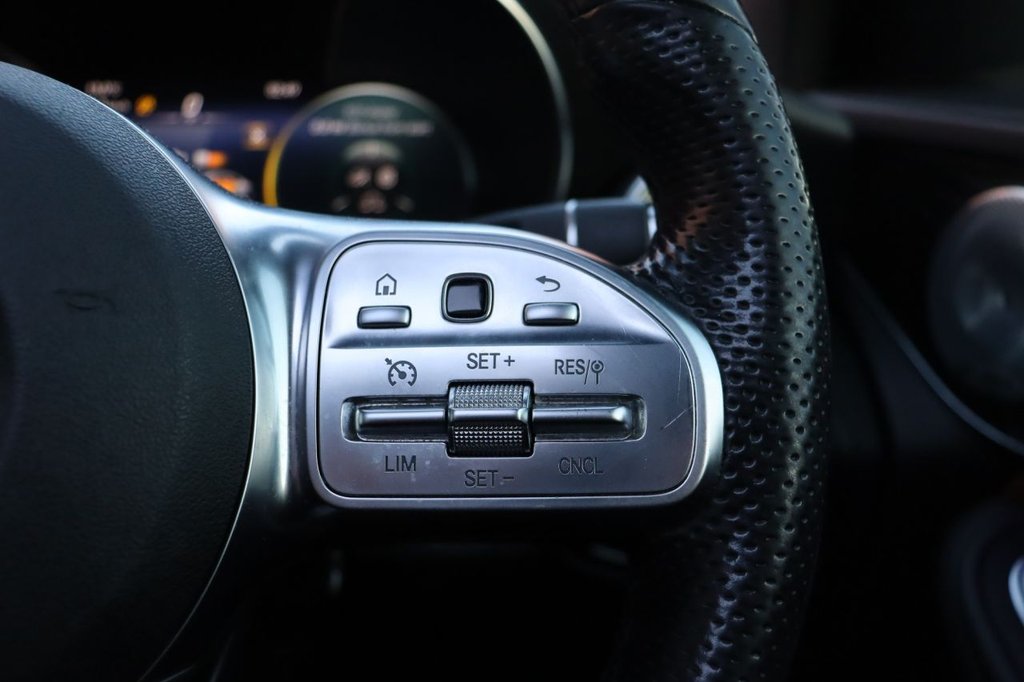 Used Mercedes-Benz GLC 2019 for sale - 76900874: Photo 27