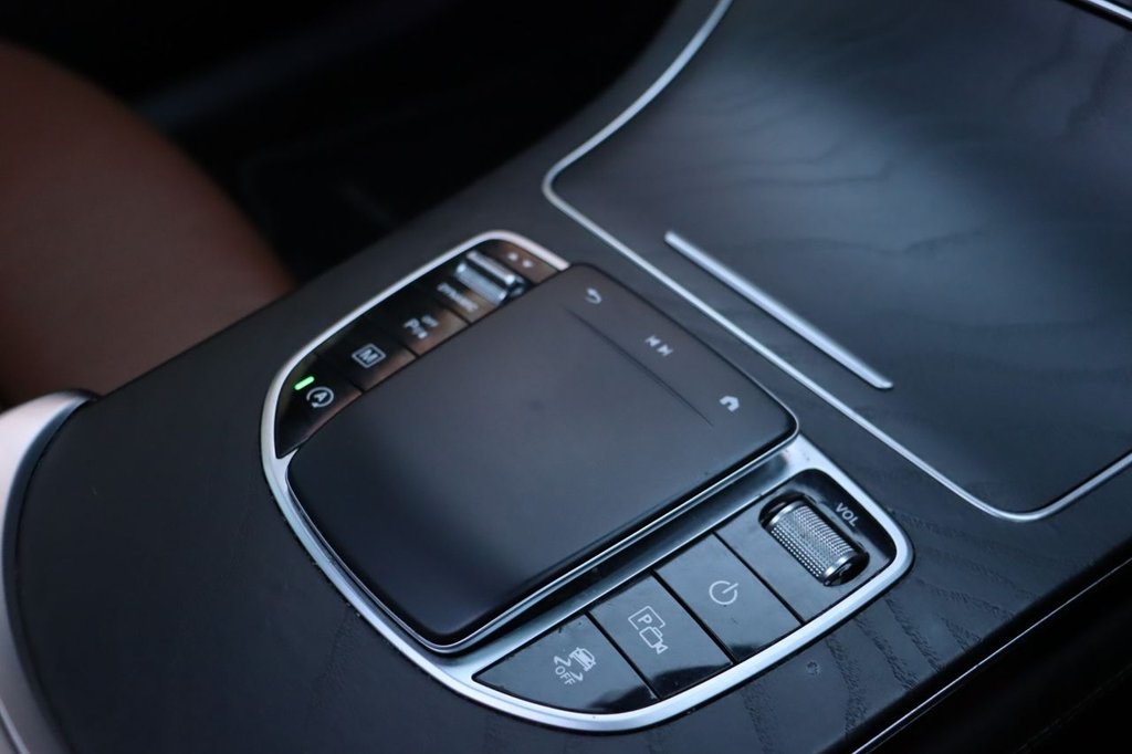 Used Mercedes-Benz GLC 2019 for sale - 76900874: Photo 31