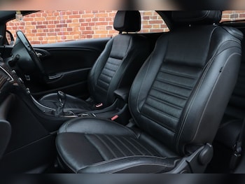 Used Vauxhall Cascada 2016 for sale - 76080736: Photo 3