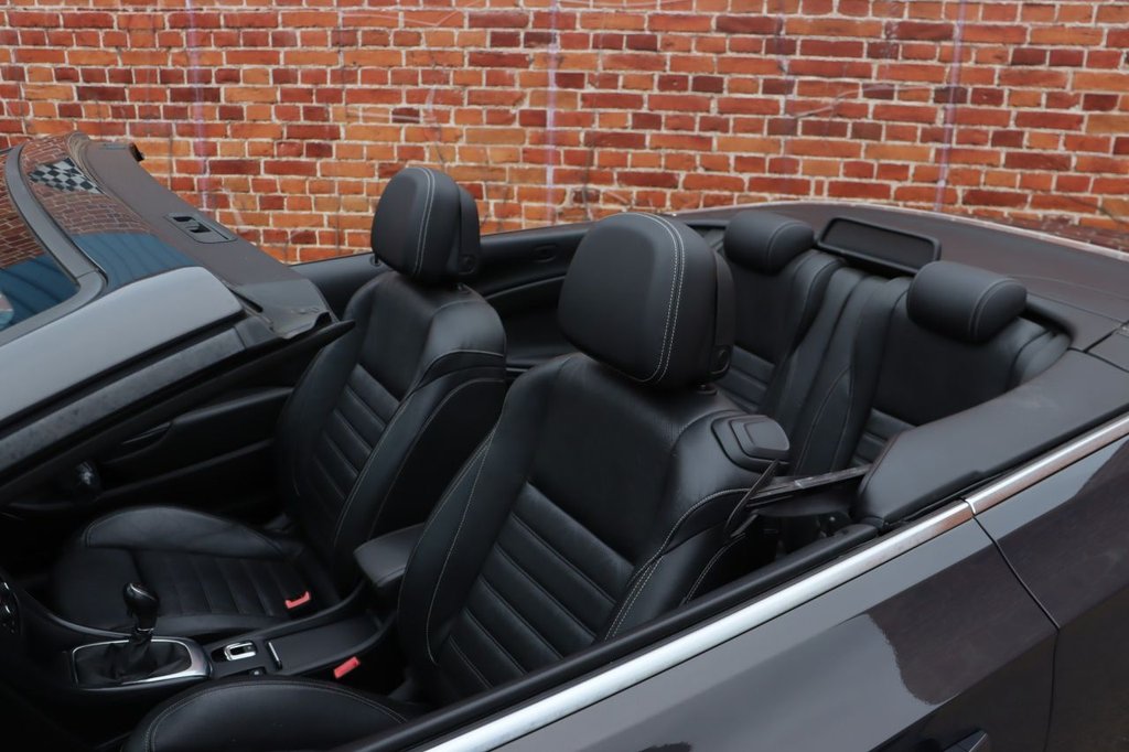 Used Vauxhall Cascada 2016 for sale - 76080736: Photo 9