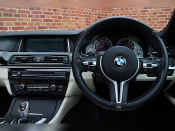 Used BMW M5 2014 for sale - 77165909: Photo