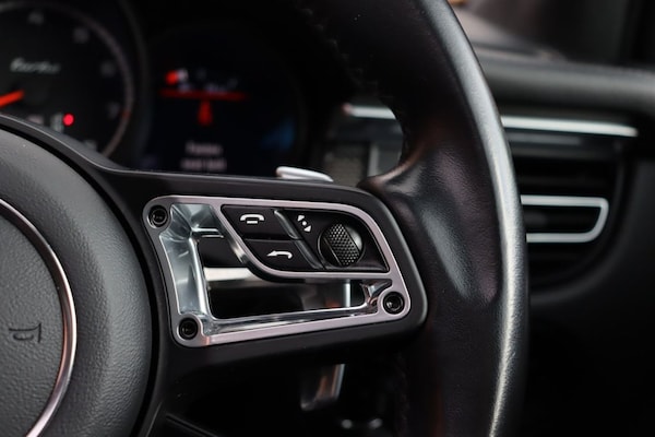 Used Porsche Macan 2020 for sale - 73990759: Photo 28