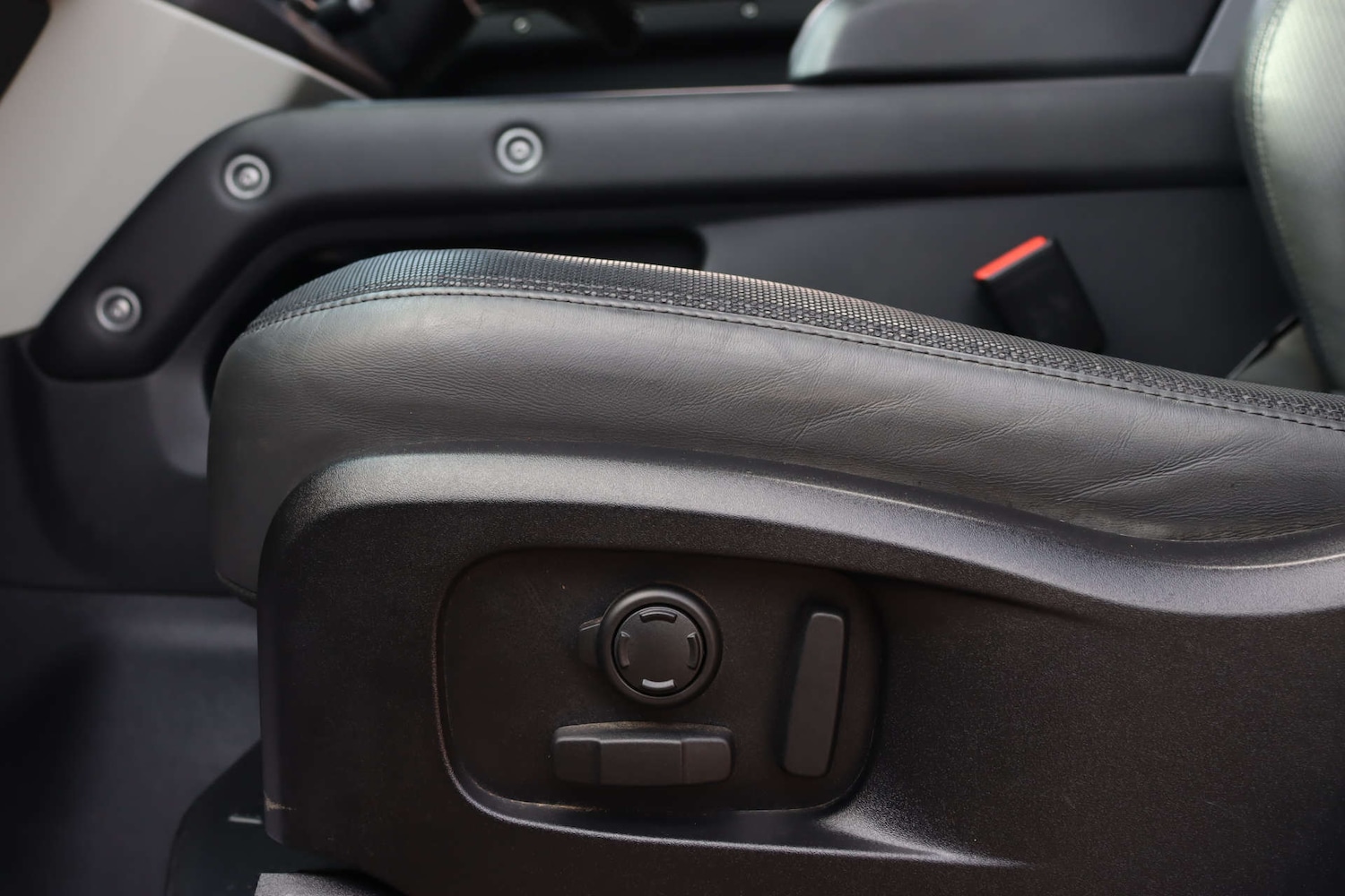 Used Land Rover Defender 2022 for sale - 78083396: Photo 19