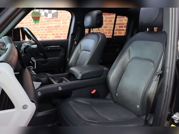 Used Land Rover Defender 2022 for sale - 78083396: Photo