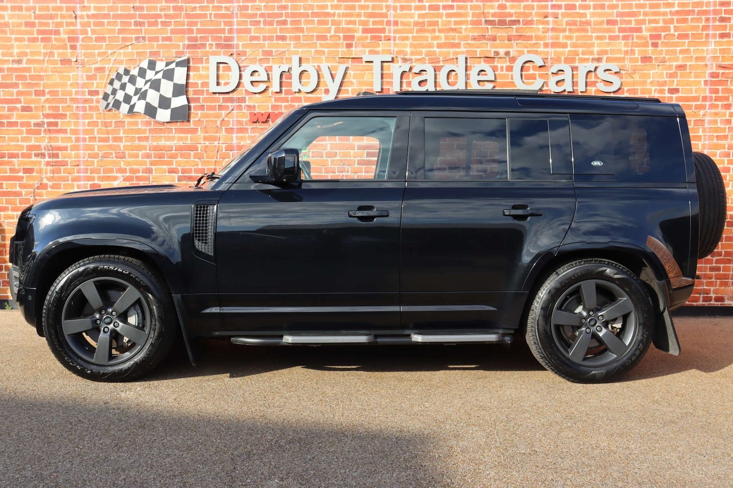 Used Land Rover Defender 2022 for sale - 78083396: Photo 3