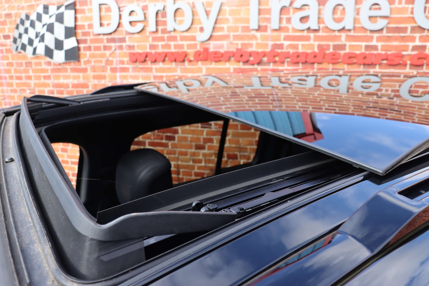 Used Land Rover Defender 2022 for sale - 78083396: Photo 4