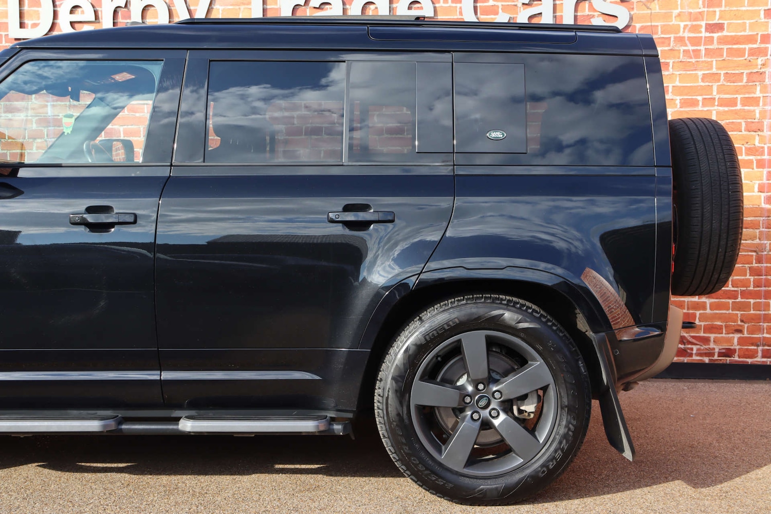 Used Land Rover Defender 2022 for sale - 78083396: Photo 7