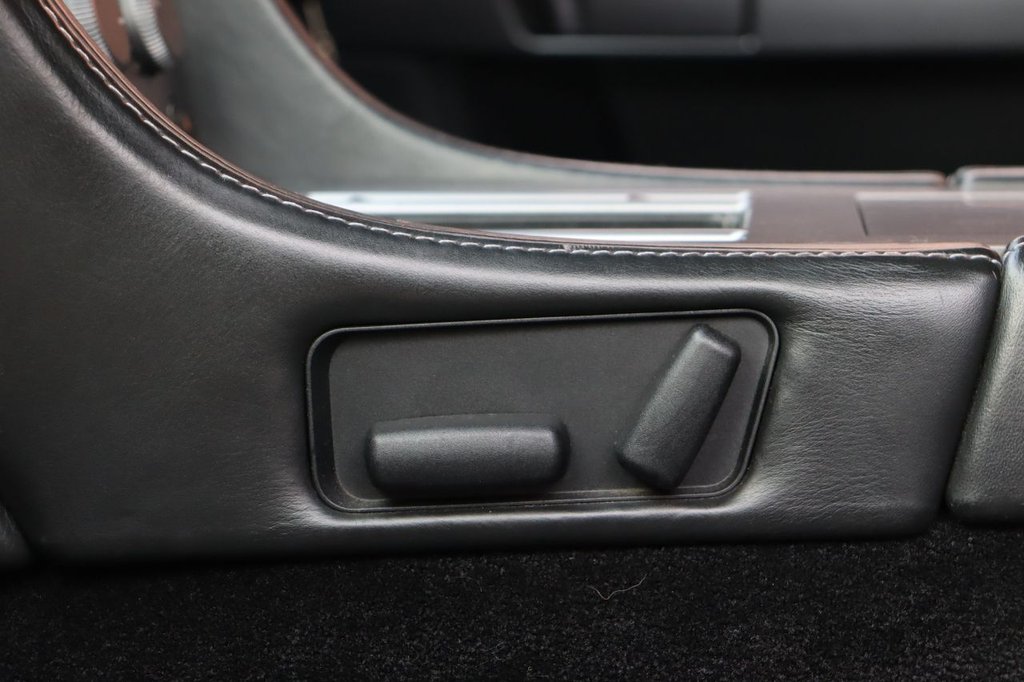 Used Aston Martin DB9 2005 for sale - 76797729: Photo 28