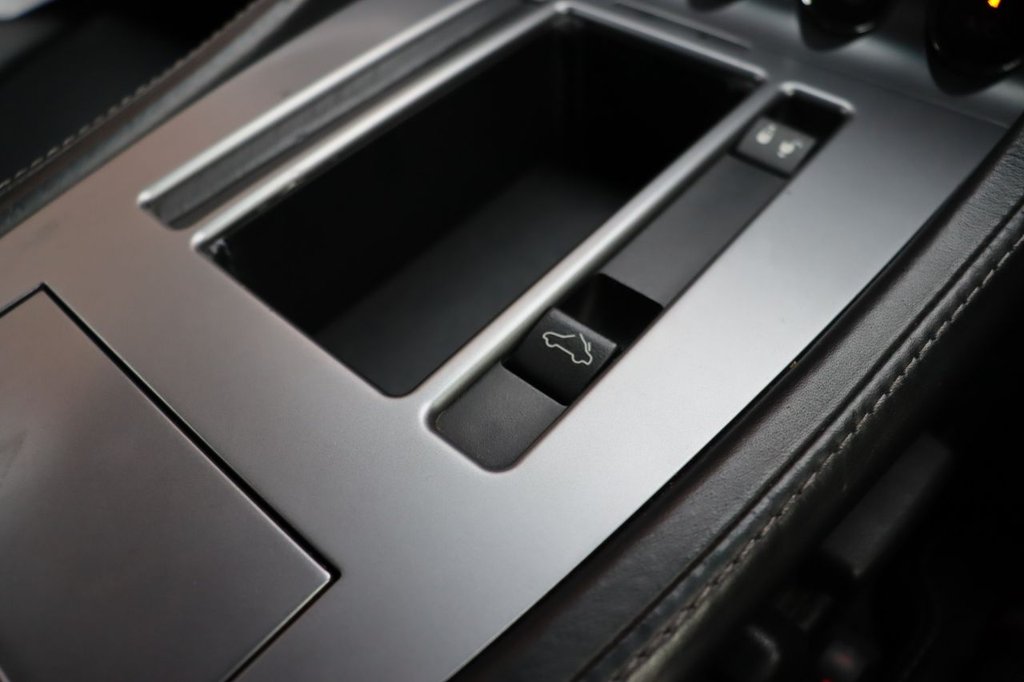 Used Aston Martin DB9 2005 for sale - 76797729: Photo 29