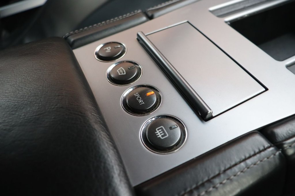 Used Aston Martin DB9 2005 for sale - 76797729: Photo 31