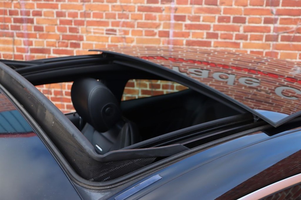 Used Mercedes-Benz C Class 2016 for sale - 76665737: Photo 2