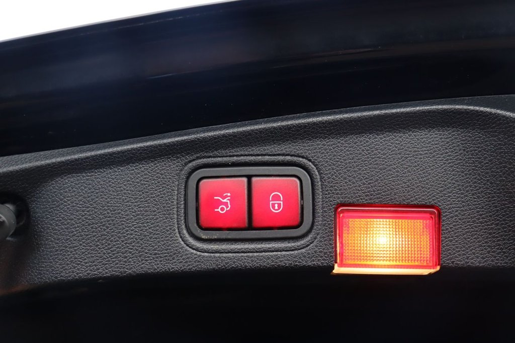 Used Mercedes-Benz C Class 2016 for sale - 76665737: Photo 47