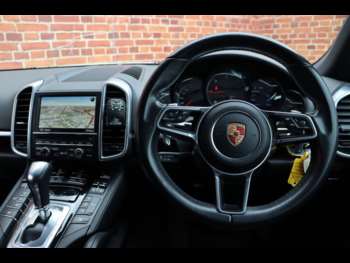 Used Porsche Cayenne 2014 for sale - 74765511: Photo