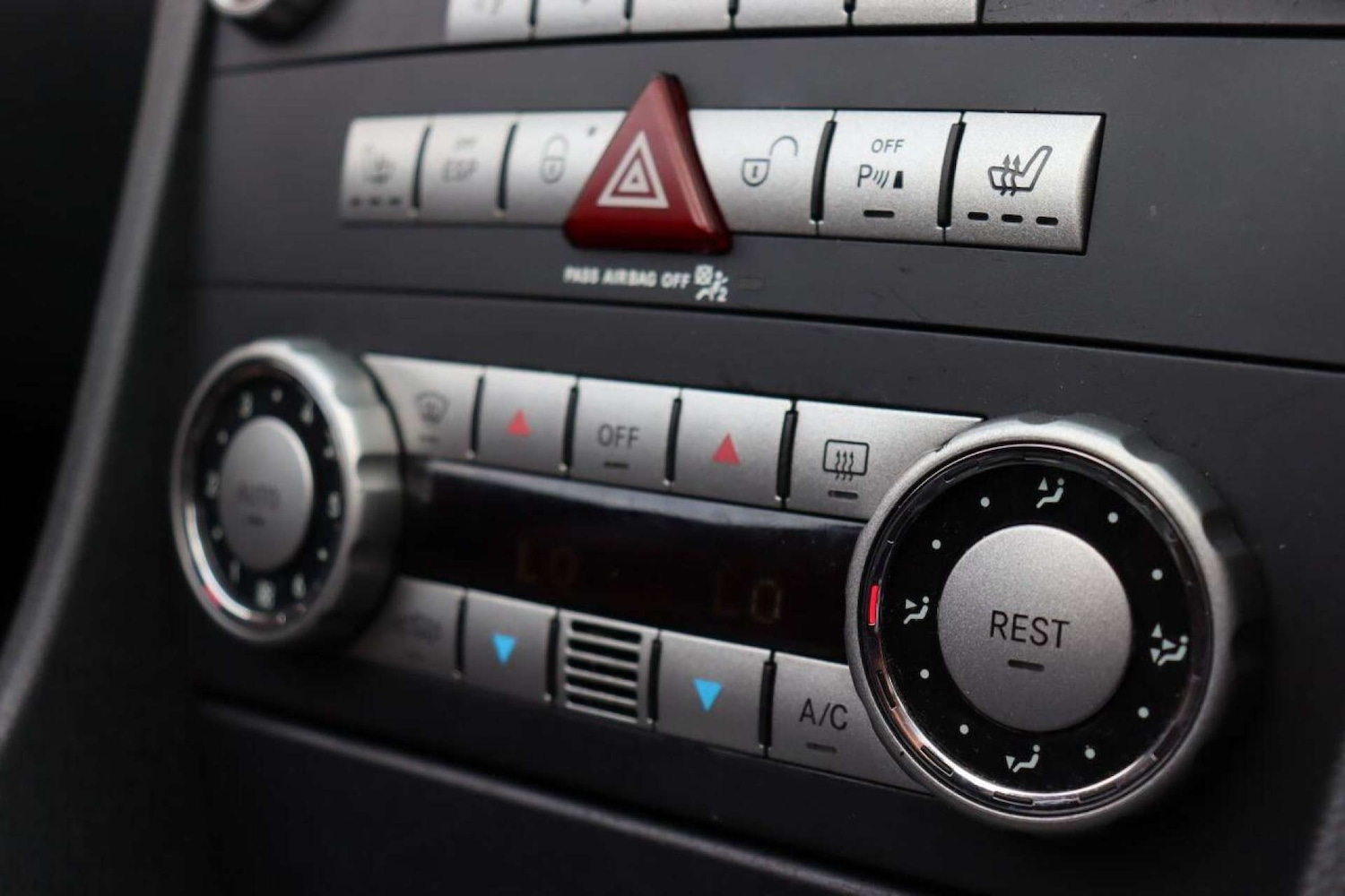 Used Mercedes-Benz SLK 2006 for sale - 77519286: Photo 17