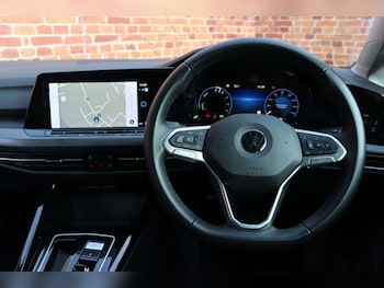 Used Volkswagen Golf 2023 for sale - 77519295: Photo