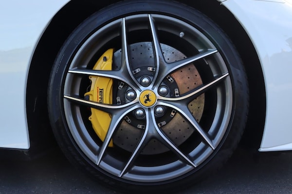 Used Ferrari F12 Berlinetta 2015 for sale - 75579625: Photo 17