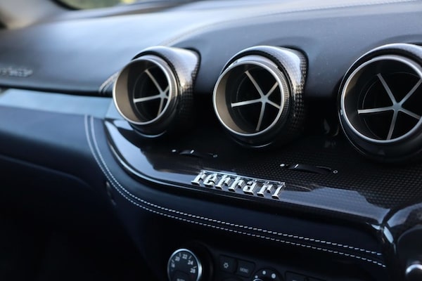 Used Ferrari F12 Berlinetta 2015 for sale - 75579625: Photo 20