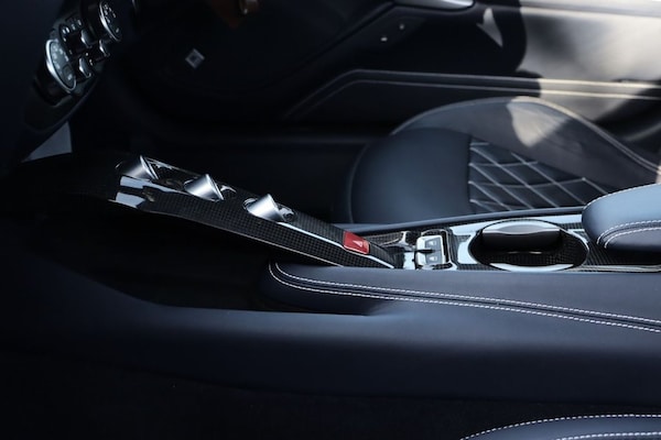 Used Ferrari F12 Berlinetta 2015 for sale - 75579625: Photo 32