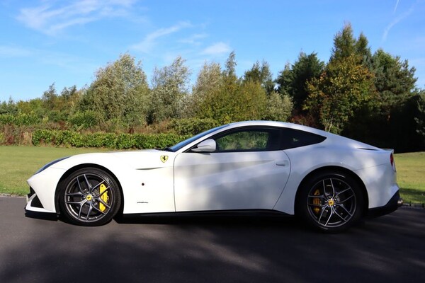 Used Ferrari F12 Berlinetta 2015 for sale - 75579625: Photo 33