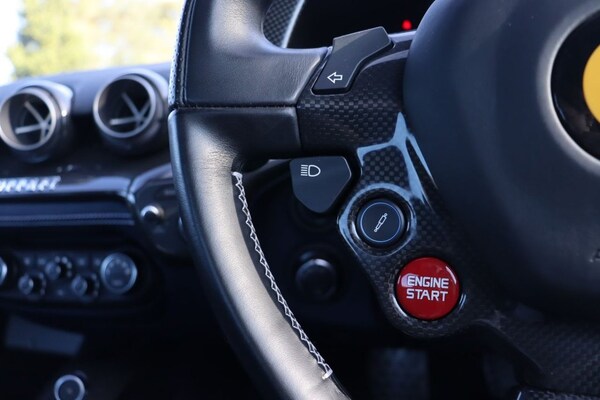 Used Ferrari F12 Berlinetta 2015 for sale - 75579625: Photo 36