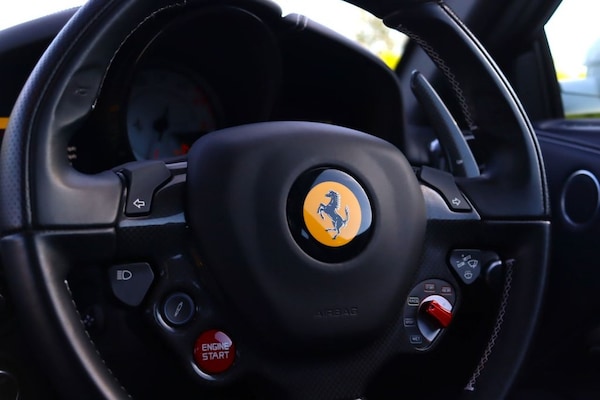 Used Ferrari F12 Berlinetta 2015 for sale - 75579625: Photo 41