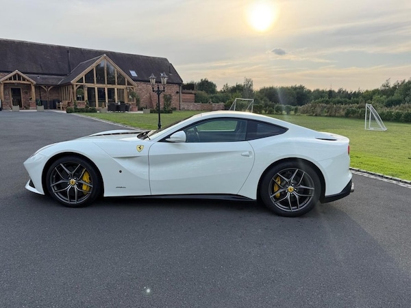 Used Ferrari F12 Berlinetta 2015 for sale - 75579625: Photo 8