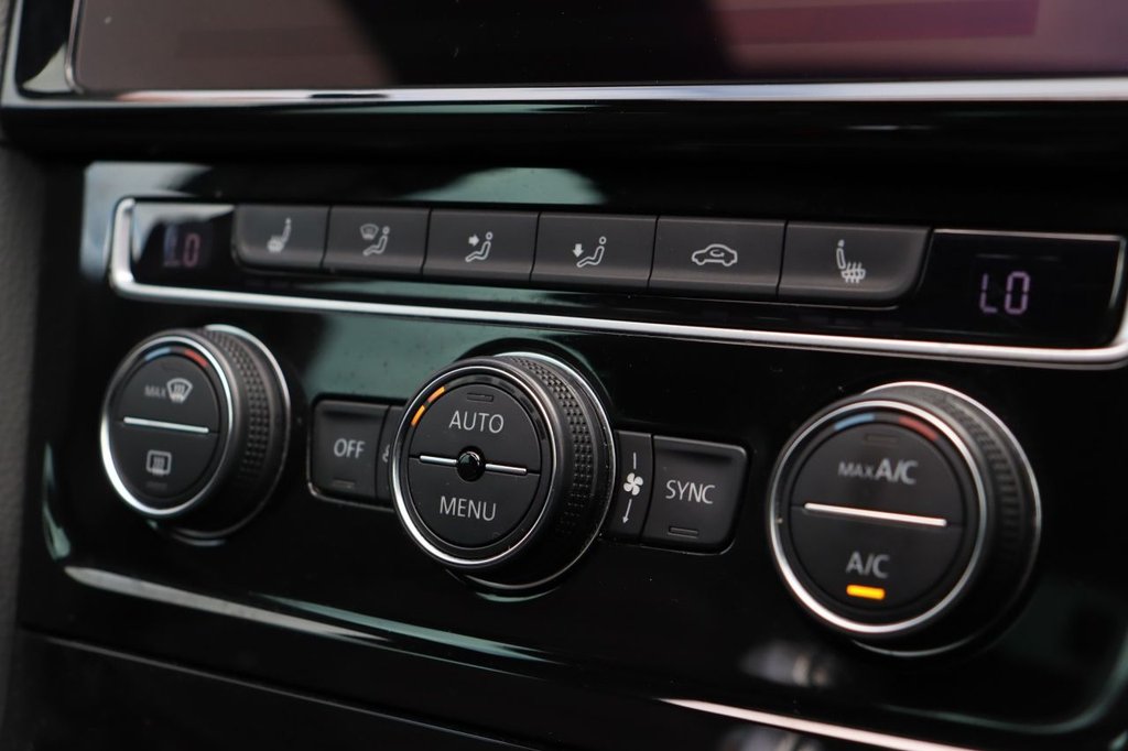 Used Volkswagen Golf 2019 for sale - 75853434: Photo 27