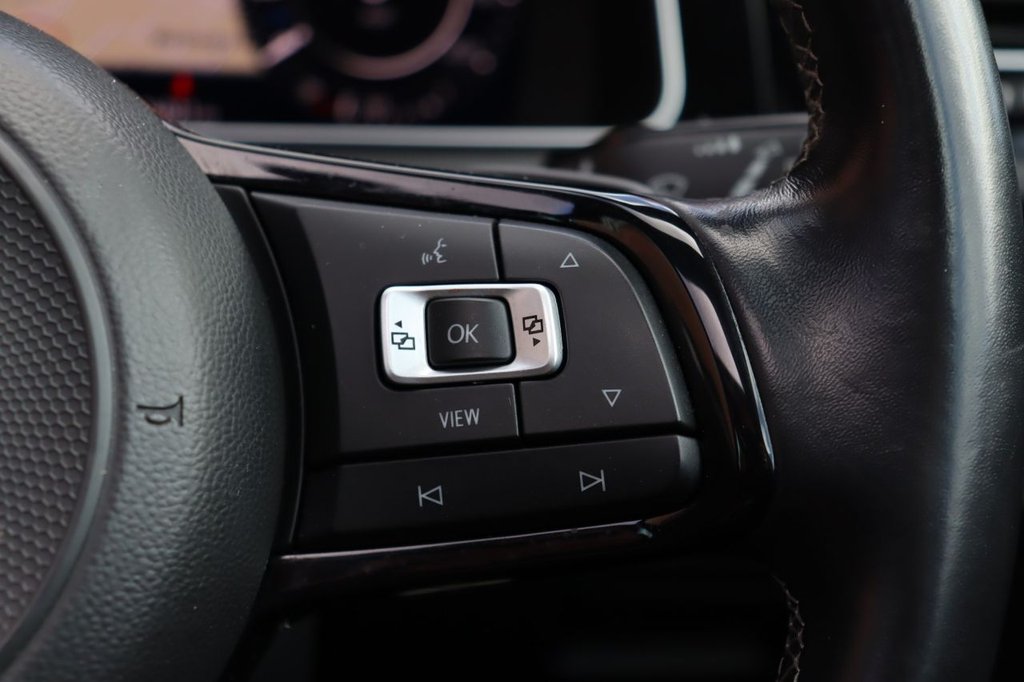 Used Volkswagen Golf 2019 for sale - 75853434: Photo 32