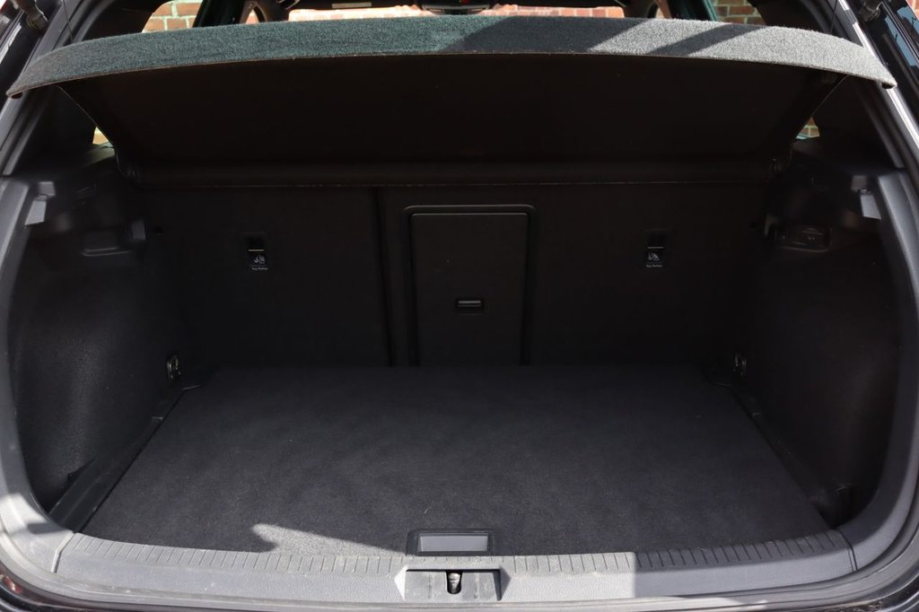 Used Volkswagen Golf 2019 for sale - 75853434: Photo 40