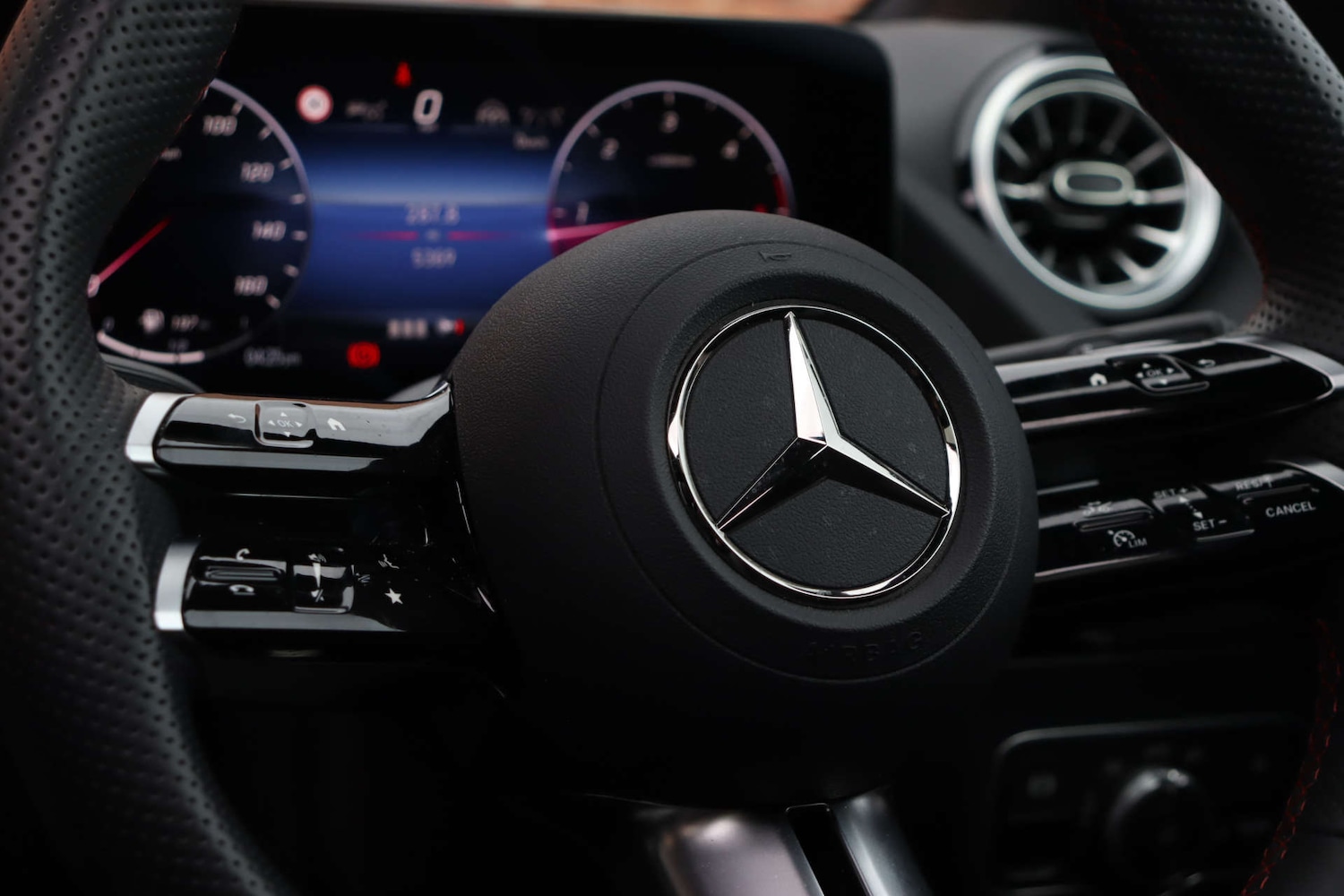 Used Mercedes-Benz GLA 2024 for sale - 78003642: Photo 24