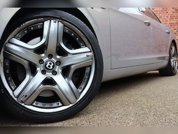 Used Bentley Flying Spur 2015 for sale - 76973181: Photo